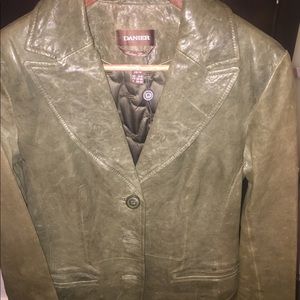 Beautiful women’s Danier leather jacket